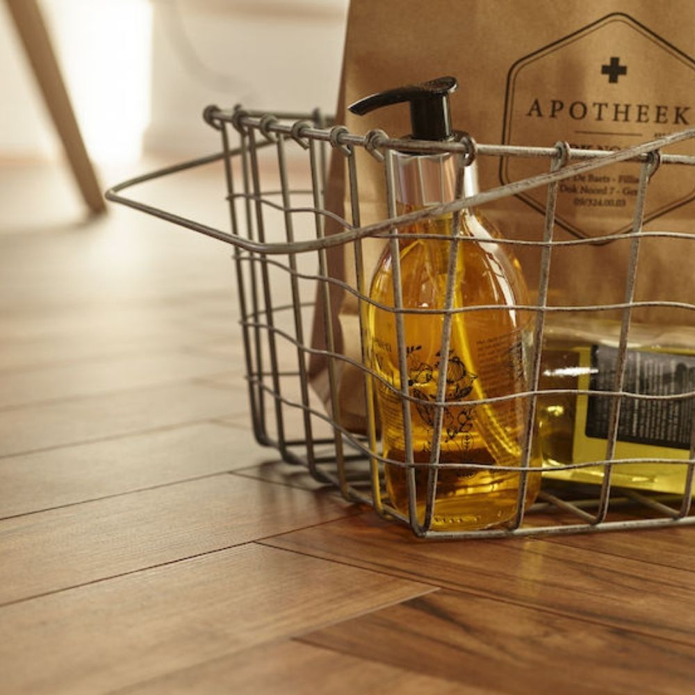 Laminuotos Grindys Eglutė Chateau – Teak Brown